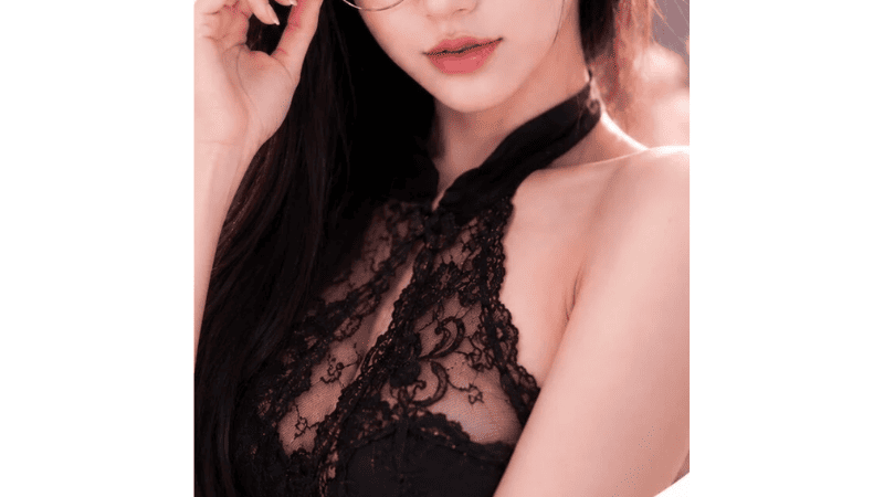 Stripchat Davika_Mireen Asian model with 240k followers slender beauty in sexy black lingerie
