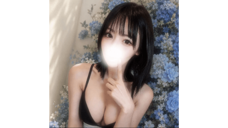 Hana-08787 Japanese Stripchat model with a slender figure, large natural breasts, and a cute idol-like face